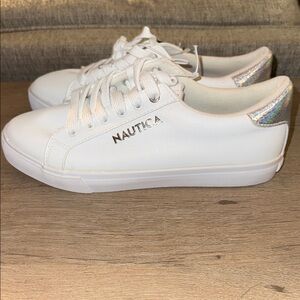 Size 9 Nautica Sneaker